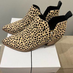 Dolce Vita - Sonni Bootie - Size 7